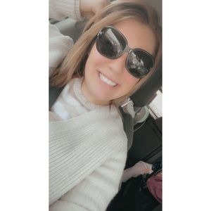 Meet your Posher, Julie